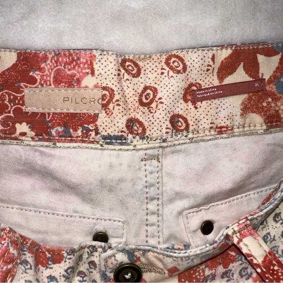 Anthropologie Pilcro Floral Patterned Low Rise Frayed Hem Shorts Size 25 - Picture 13 of 15